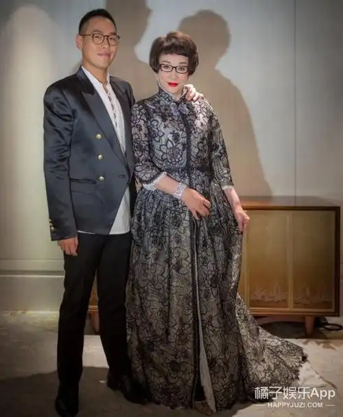 汤子嘉女友温心背景起底 曾被黄晓明骂炒作整容黑历史被扒(5)