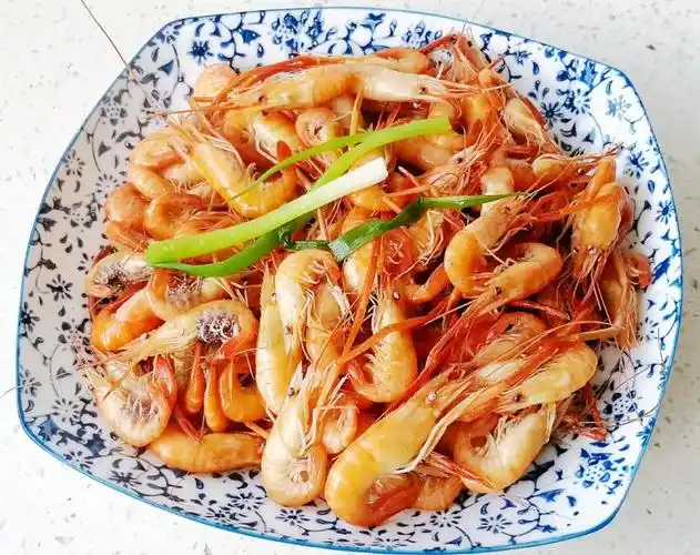 第5步(5分钟白灼河虾的做法)