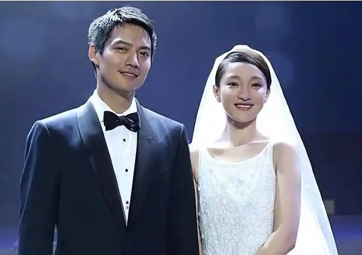 爱情"丰富"的7位女星,各有各的故事,一个比一个精彩_周迅_王菲_李冰冰