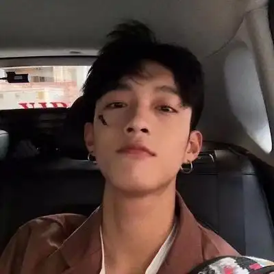 qq超拽男生头像霸气范2020不是所有搞笑的人都很开心