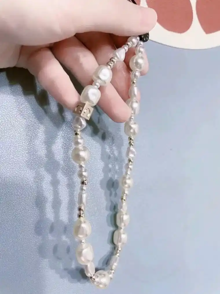 casetify银白珍珠手机挂链