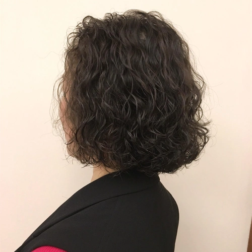 适合五六十岁女人的抱团卷时髦洋气又显发量好打理又显年轻