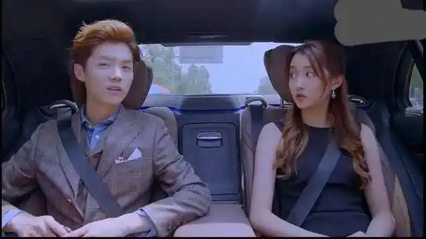 虽然这一年鹿晗生日,关晓彤在整时为王源送进生日寄语,却也被网友造谣