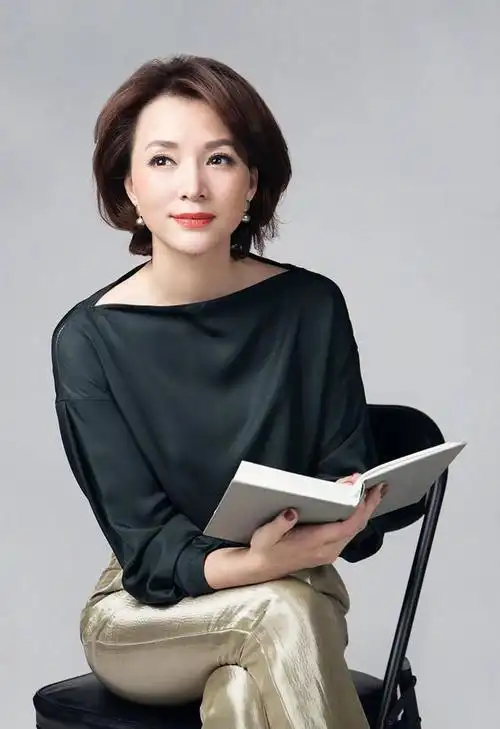 董卿,15张精美的照片