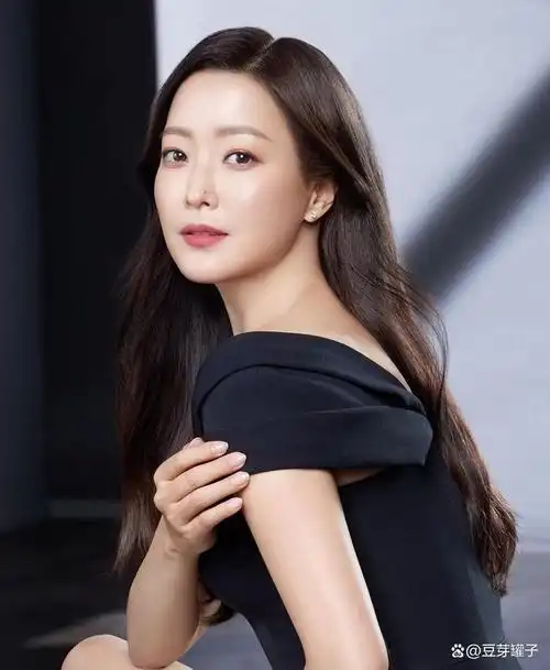 韩国40 最美女演员排行top5,宋慧乔仅排第4,冠军是去年当妈的她