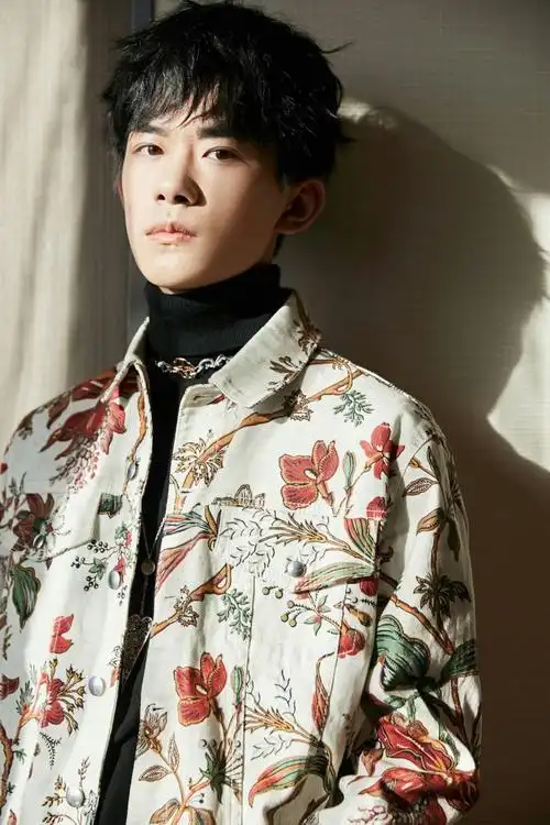 易烊千玺# 180203 2017一直播放肆一下移动视频风云盛典