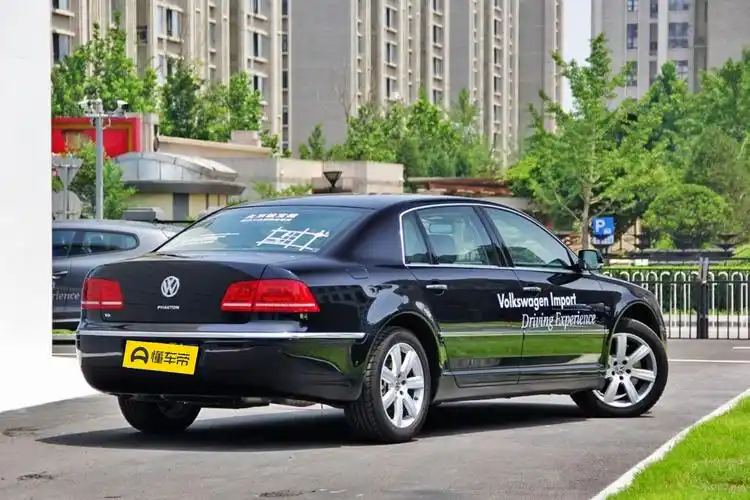 辉腾壁纸_辉腾_辉腾外观图片_7/377张图片_辉腾深黑/整车外观图片_懂