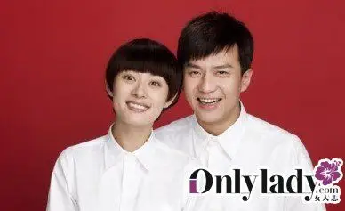 邓超孙俪的红色背景结婚证照片被爆