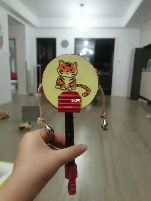 幼儿园作业,自制可以响的乐器—拨浪鼓