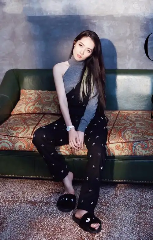 郭碧婷娱乐圈第一大脚女明星