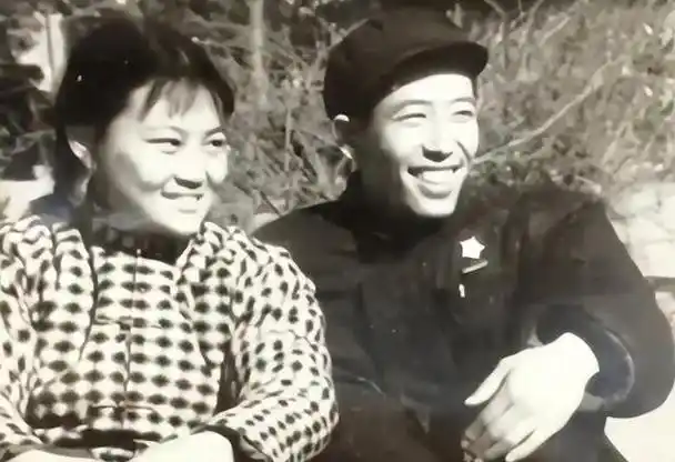 著名演员文兴宇:去世16年后,妻子的坚持让人泪目,至今仍在怀念