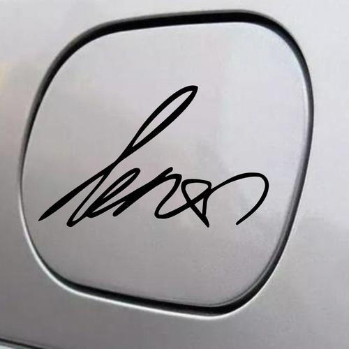 蔡徐坤签名复刻版汽车油箱盖行李箱电瓶车笔记本贴纸创意防水防晒