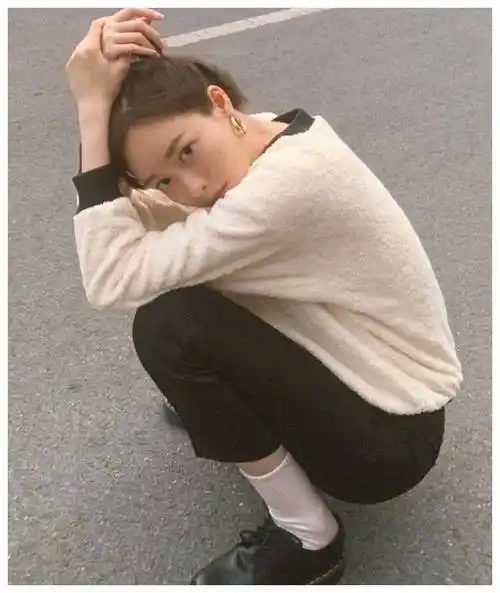 长腿女神赵尧珂终于不秀腿了,用脸直接怼镜头,颜值逆