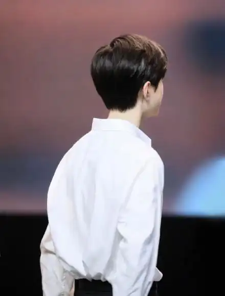 成毅背影合集看到第几张你能认得出