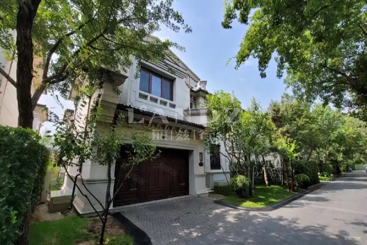 有挑空带电梯,龙湖颐和原著二手房,8200万,4室7厅,8卫,750平米-北京