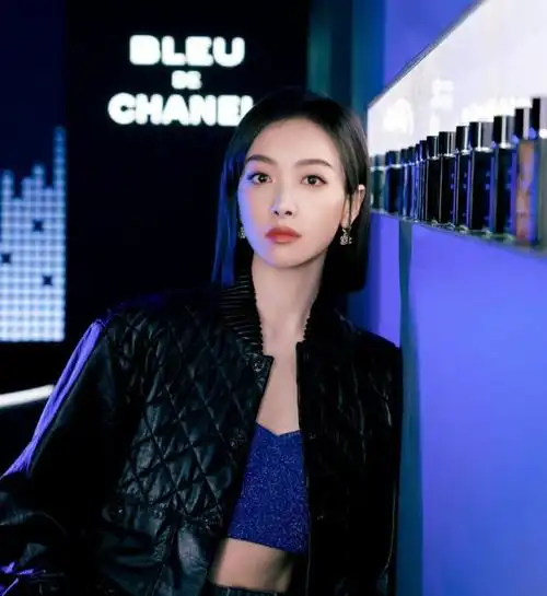 宋茜同款短发造型 一刀切发型又美又飒_明星发型 - 美发站