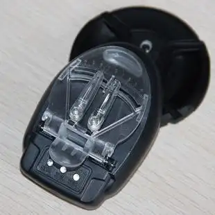 通用行万能充电器 充电器 黑三灯万能充 黑三灯 万能充电器批发