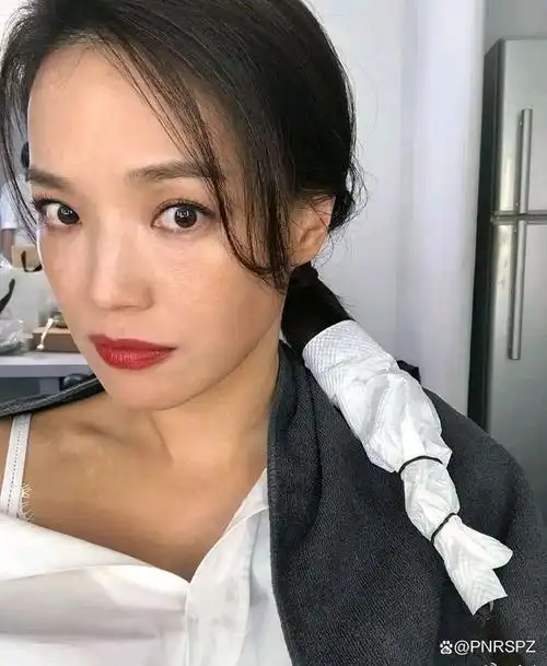看到舒淇怼脸拍的面部细照,你会想说什么