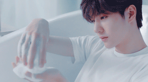 动图>>>好我许凄_王一博.12p动图.抱图点赞谢您.