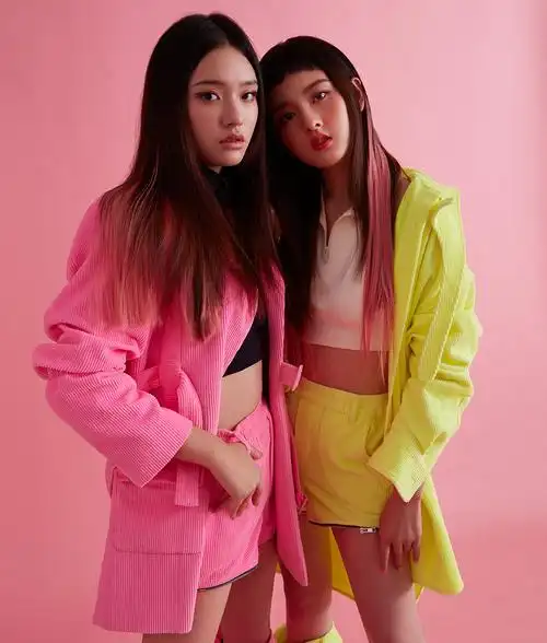 宋祖儿林允合体时尚大片,轻熟女性,古灵精怪!