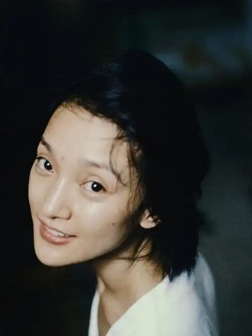 老照片周迅青春又童趣的周迅