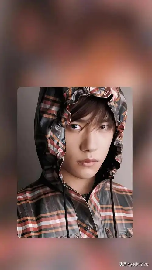 易烊千玺,这个名字如今闪耀在娱乐圈的顶端,可谁又知道,他曾是一个被