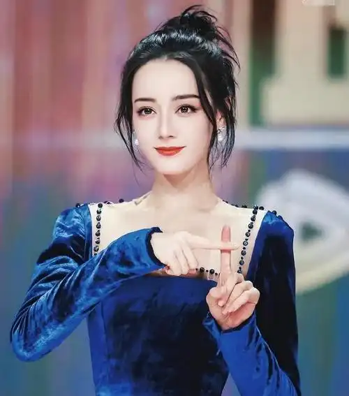 事实证明31岁的定毯神针迪丽热巴终于上道了