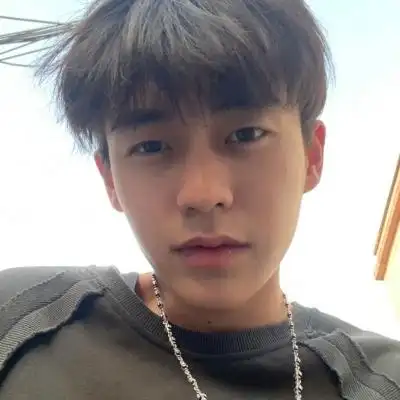 男生头像余庆伟