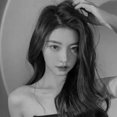 高冷范黑白女生头像 孤傲高清的黑白冷淡风女生头像图片_女生头像