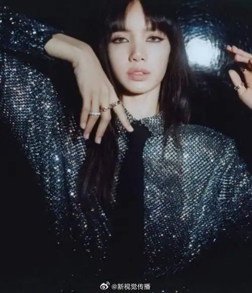 韩国人气女团#black pink#泰籍成员#lisa#于9月底参加一连三日在法国