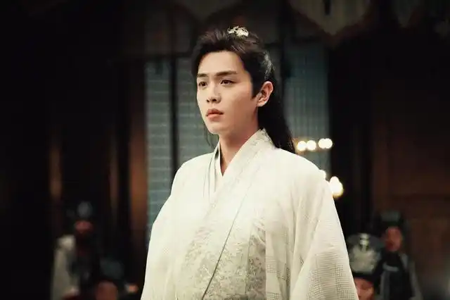 颜值不够还演古装男主偶像剧不要面子的吗