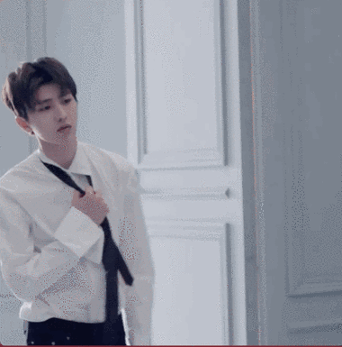 蔡徐坤伤心动图 - 高清图片,堆糖,美图壁纸兴趣社区