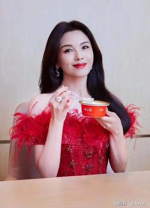 520,让爱"碗"美绽放——著名演员刘涛亮相燕之屋品牌活动