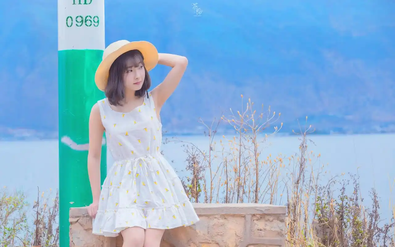 小清新森系美女桌面壁纸