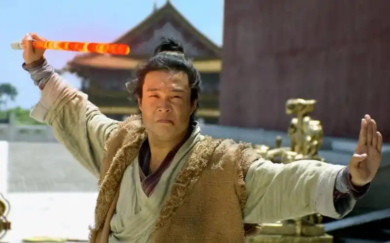 一口气看完《大笑江湖》,小伙意外觉醒绝世神功,从此开启开挂人生!