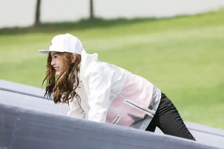 angelababy奔跑吧最新高清图片