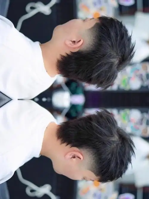 那么一定就是鲻鱼头909392狼尾发型则是短了许多,并且后脑部份