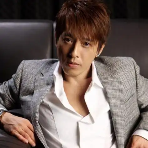 怎么请明星吕颂贤做代言15810696499