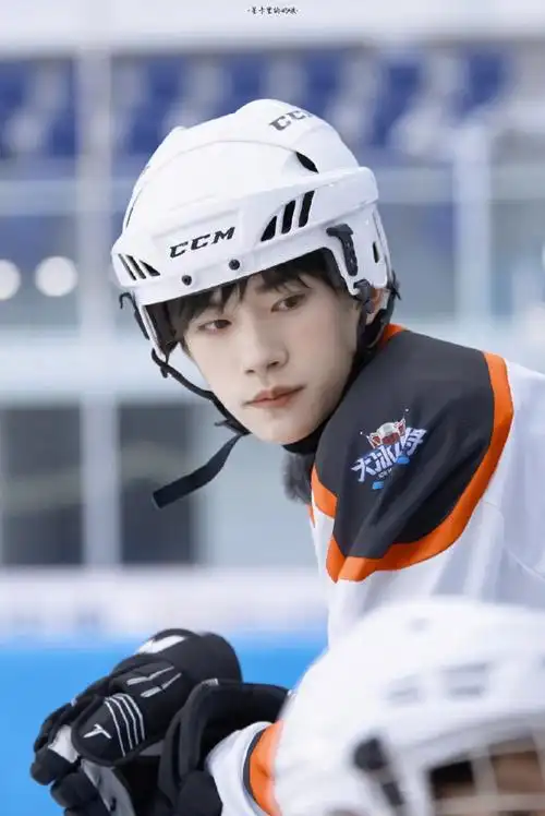 tfboys超话#易烊千玺#易烊千玺/一起打球吧!