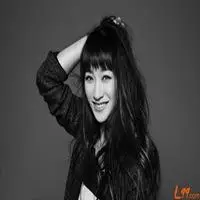 李小冉头像高清图片大全_名人李小冉真人头像大图下载【点击鼠标右键