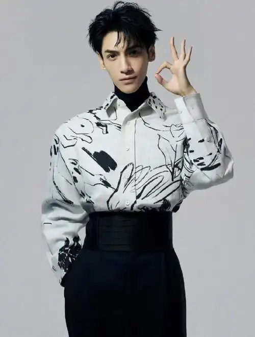 罗云熙 |腰 罗老师腰不是腰是夺命的弯刀……|罗云熙_新浪新闻