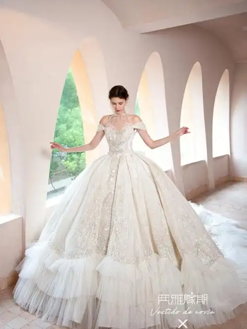 冰雪般灿烂的晶莹闪烁09璀璨精致的婚纱