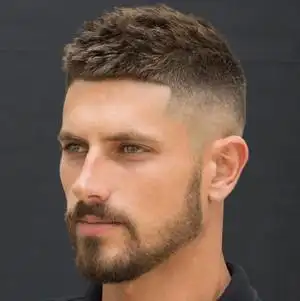 至少请丢弃韩式发型,选择一款欧美硬汉爷们短发.