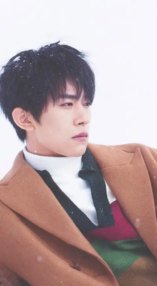 壁纸_ 2017烊光不锈 易烊千玺 易烊千玺2017 tfboys[图片专辑] _ 图片