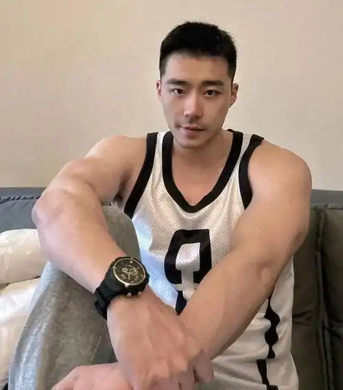 寸头|头型|夏天|露额_网易订阅