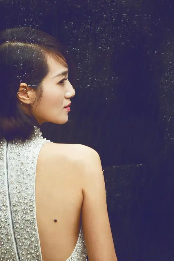 奢华小心机!朱丹这次美得很有feel