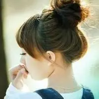 丸子头侧颜女生头像点击鼠标右键下载