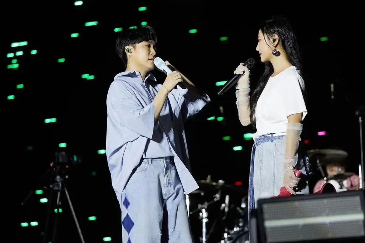 明星动态# #吴青峰# #陈粒