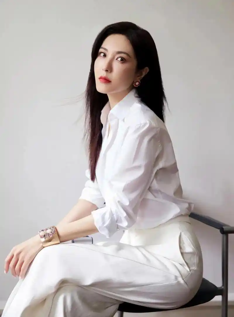 曾黎也太美了吧