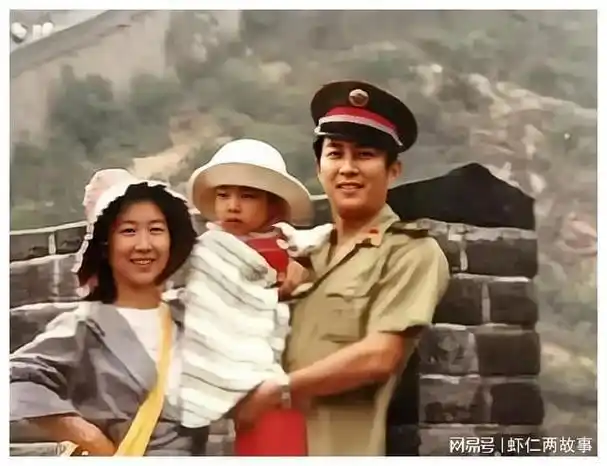 唐国强的亲生孩子,前妻与壮丽生下的,人生成两个相反的样子|演员|孙涛